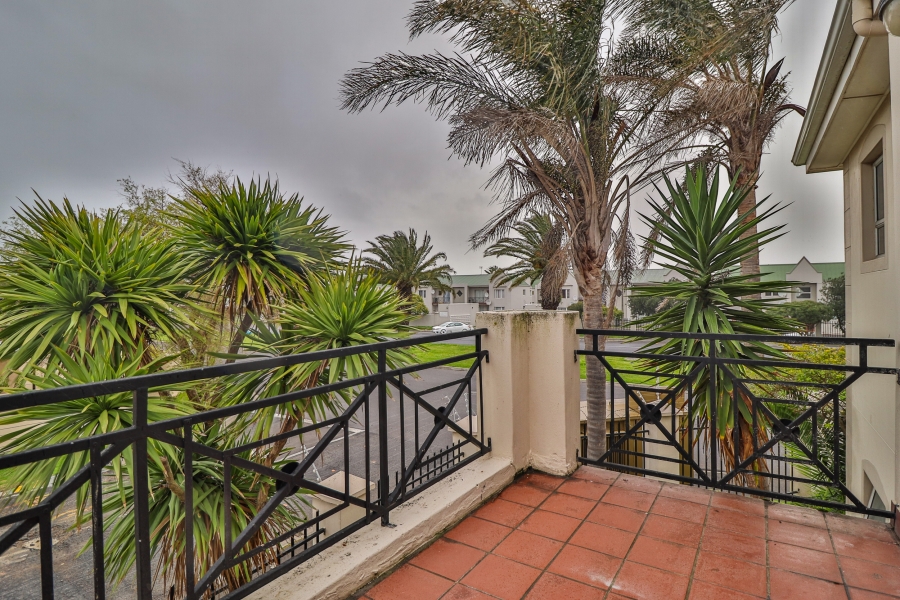 2 Bedroom Property for Sale in Goodwood Park Western Cape